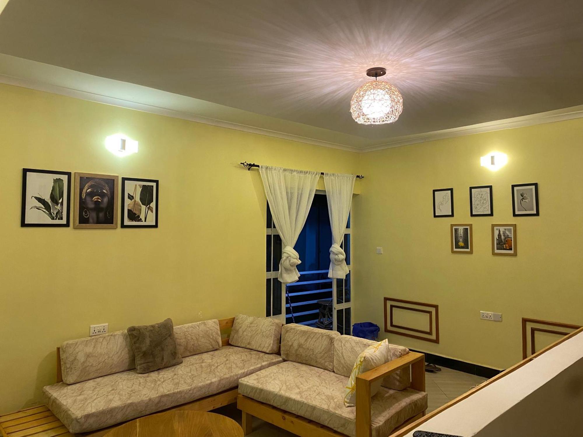Town Retreat Moshi Apartment ภายนอก รูปภาพ